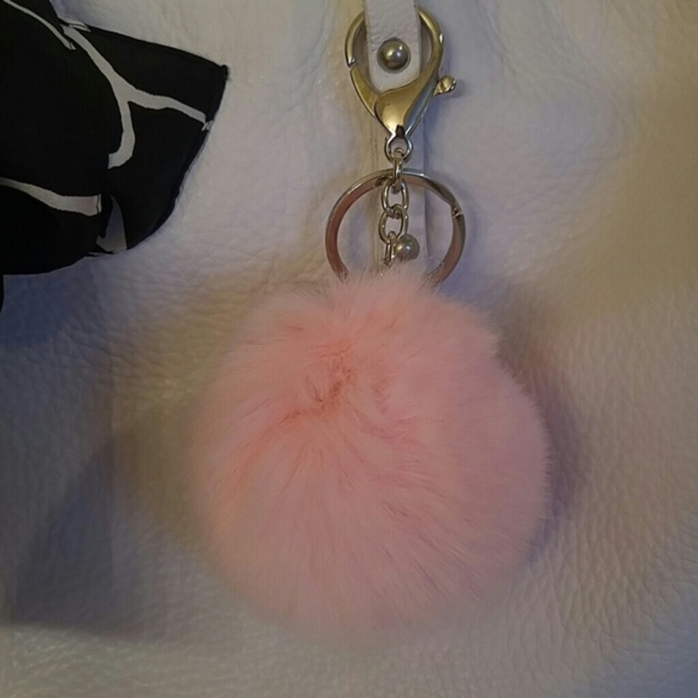 New with tags real rabbit fur pompom - Picture 2 of 2